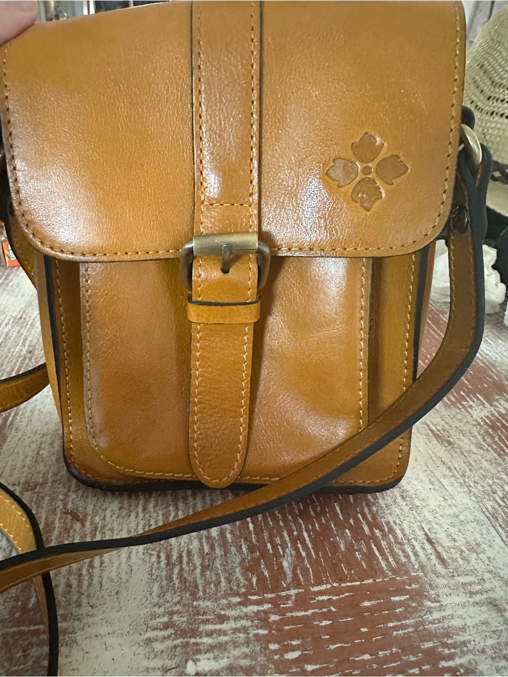 Patricia Nash Cascina Crossbody bag in cognac - Picture 6 of 11
